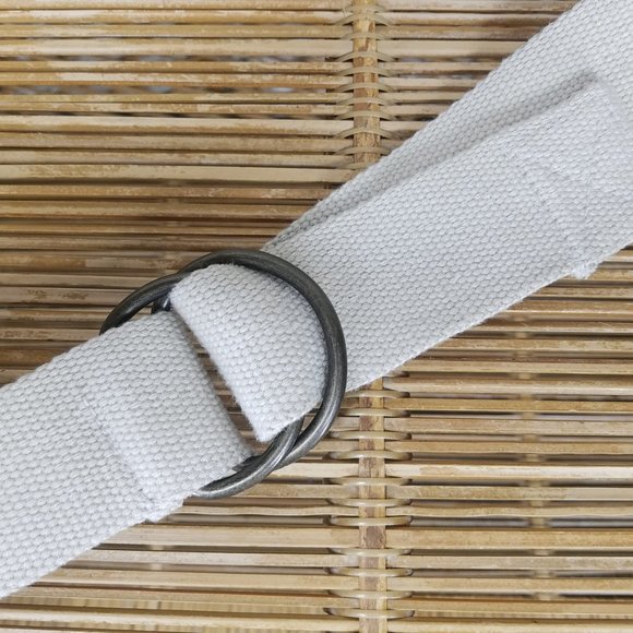 Beige/khaki canvas belt with brass ring buckle - Picture 6 of 9